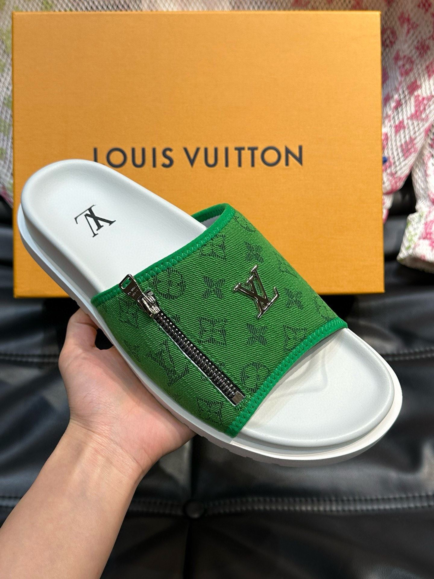 Louis Vuitton Slippers